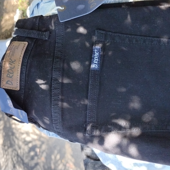 Capris - Picture 3 of 5